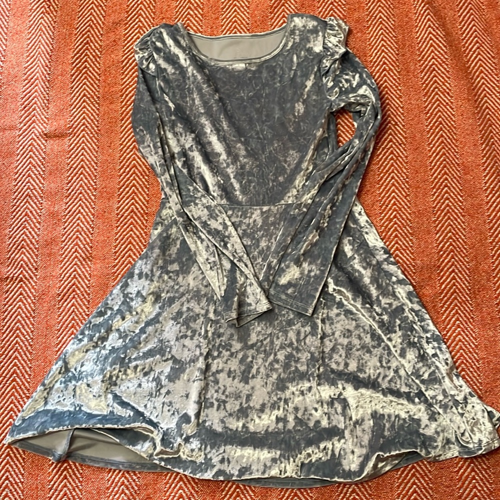 Velvet Dress 3 for 12 🤩